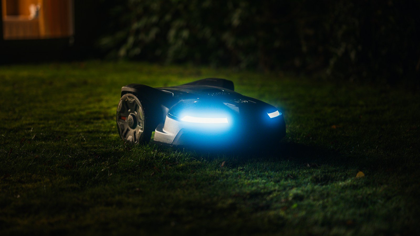 Black Friday 2026 robot tondeuse : les offres à surveiller